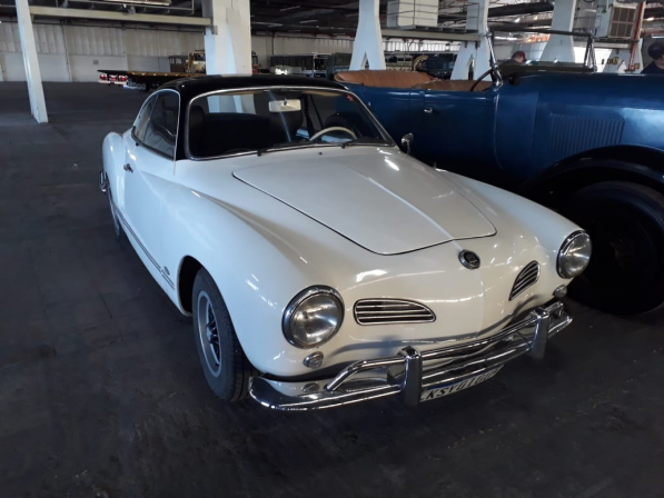 Volkswagen Karmann Ghia